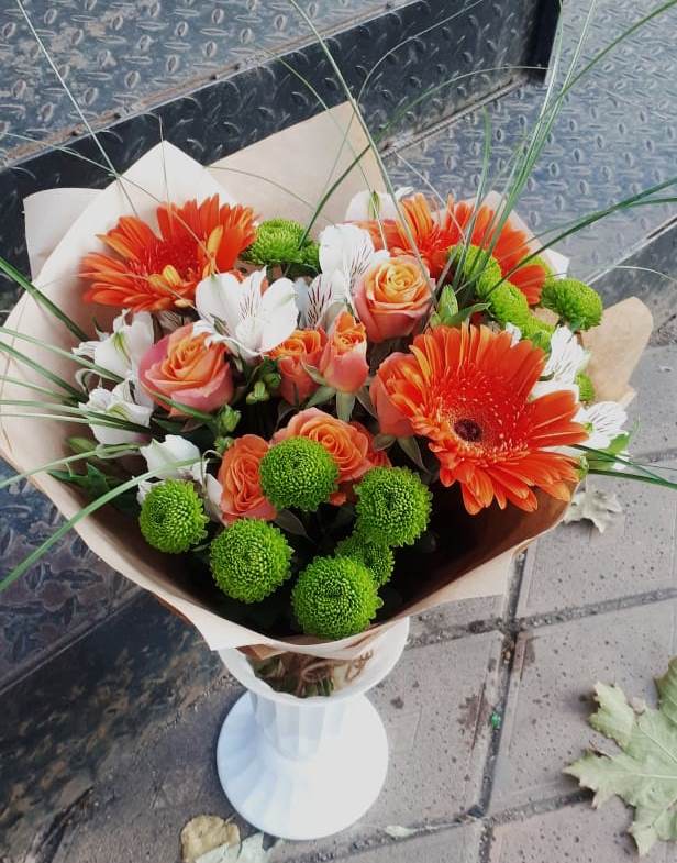 Букет цветов из: Герберы, Хризантемы, Альстромерии и Розы в Яблоновском