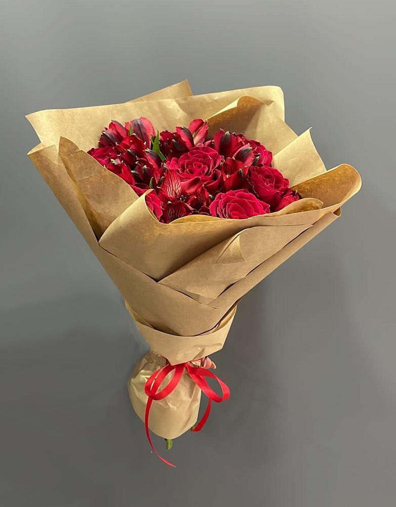 Букет цветов из: Альстромерии и Розы в Яблоновском