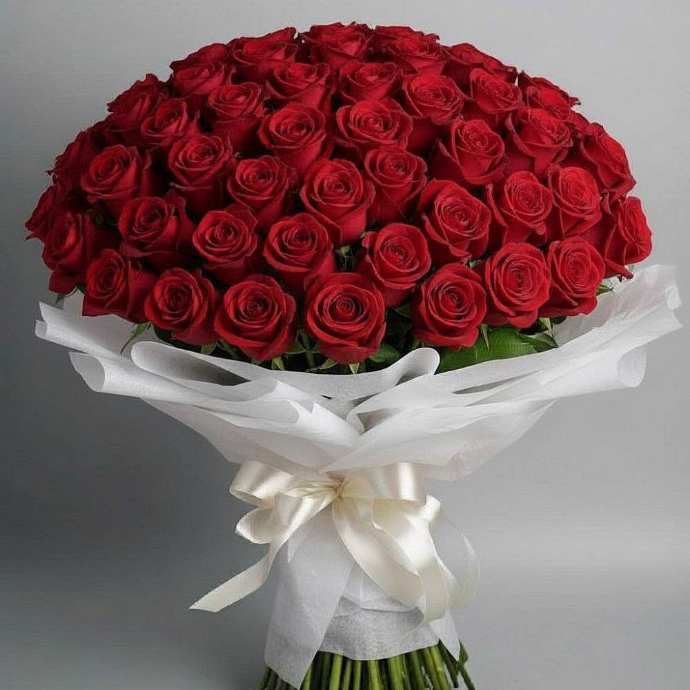 Букет 101 Красная роза Блэк Мэджик в Яблоновском
