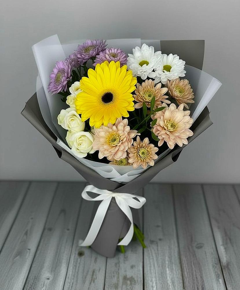 Букет цветов из: Розы, Герберы и Хризантемы в Яблоновском