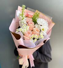 Букет цветов из:  Хризантемы и Розы в Яблоновском