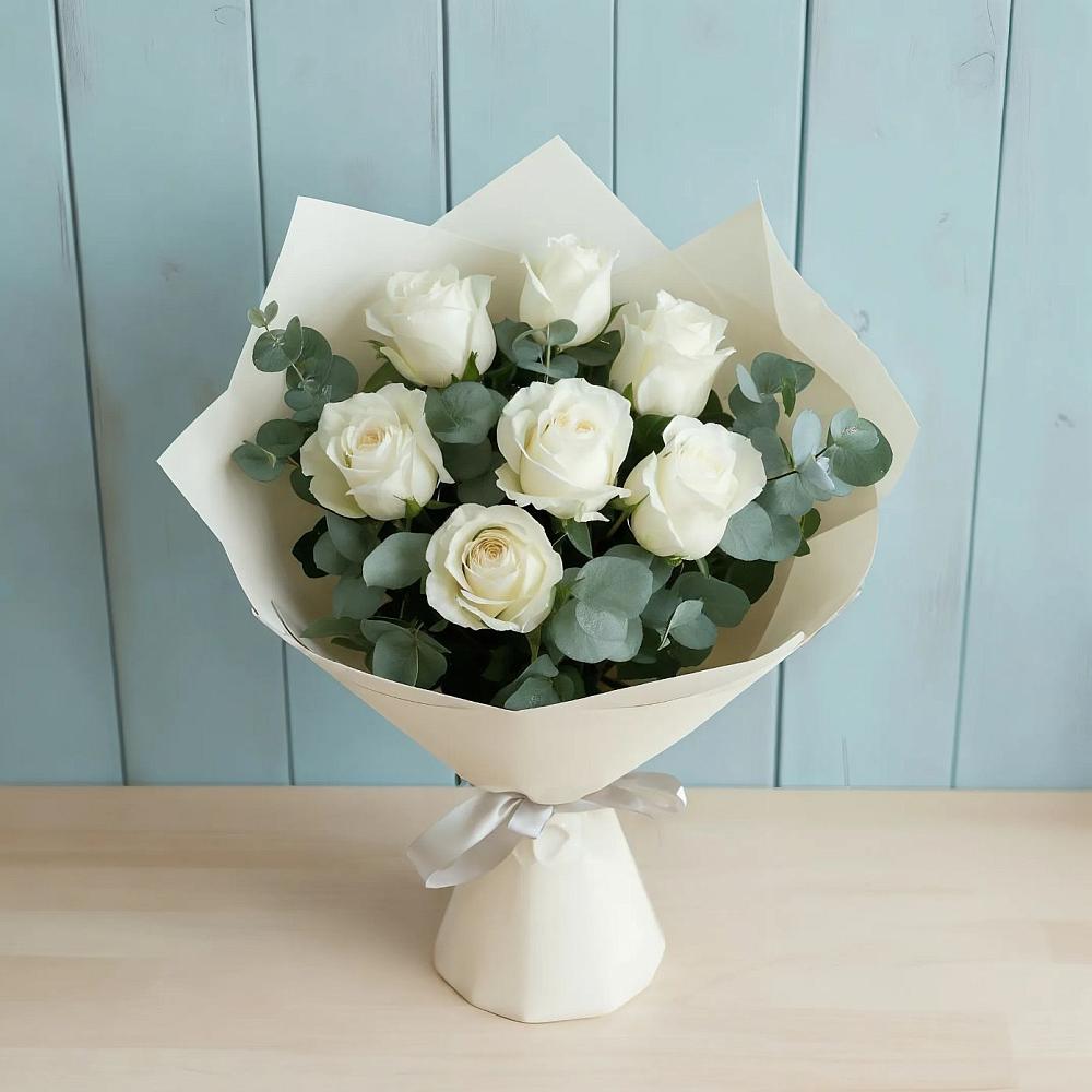 Букет Белые розы в Эвкалипте в Яблоновском