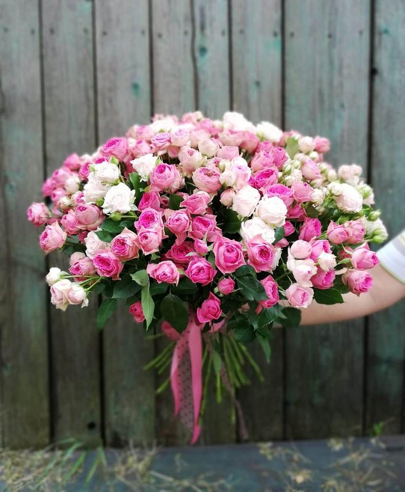 Букет Розовые кустовые розы Натали и Лав Лидия в Яблоновском