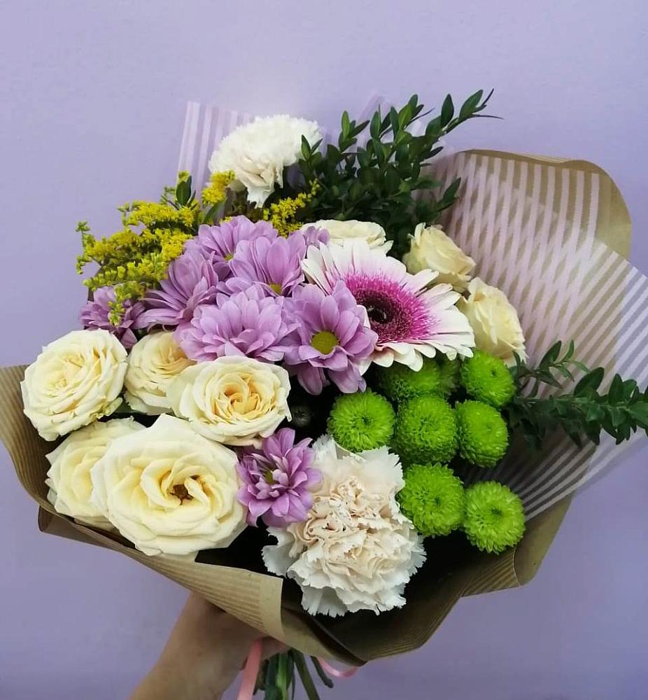 Букет цветов из: Хризантемы, Розы, Гвоздики и Герберы в Яблоновском