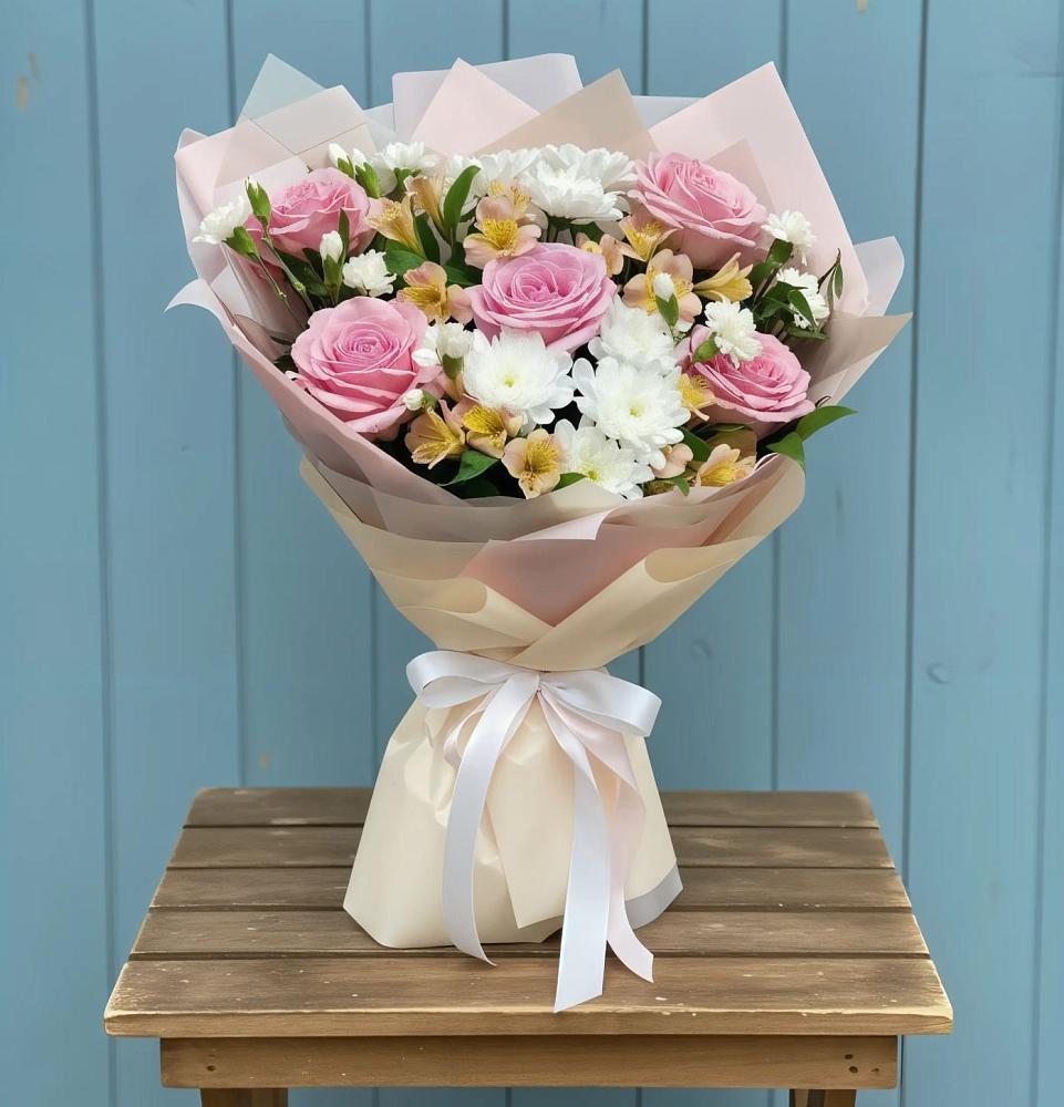 Букет цветов из: Гвоздики, Орхидеи и Розы в Яблоновском