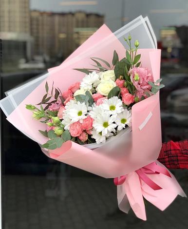 Букет цветов из: Розы, Лизиантусы и Хризантемы в Яблоновском