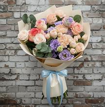 Букет цветов из:  Розы, Лизиантусы и Гвоздики в Яблоновском