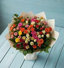 Букет Микс из разноцветных кустовых роз в Яблоновском