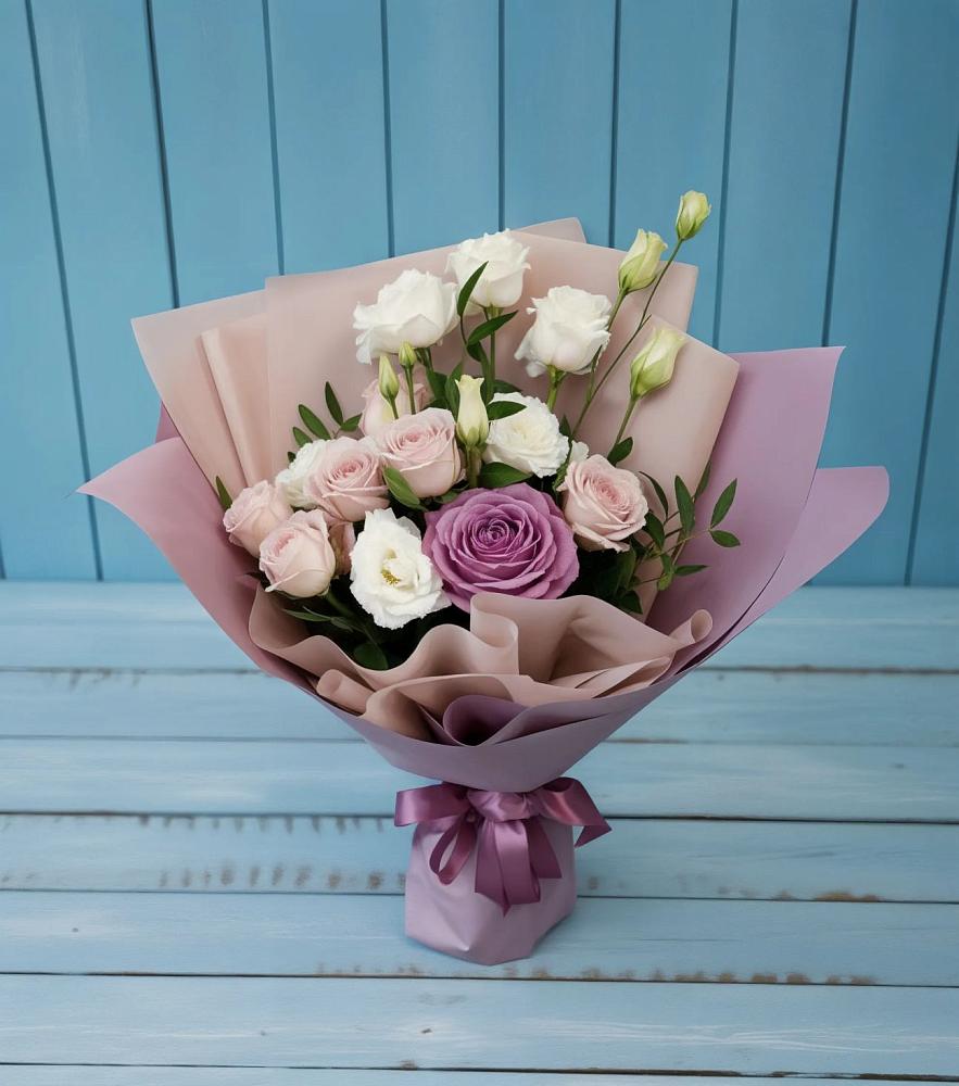 Букет цветов из: Розы и Лизиантусы в Яблоновском